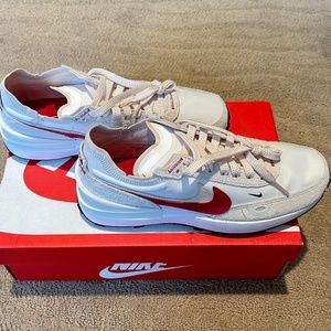 🍎Nike Waffle One SE Sneakers NWT - Size 8.5🍎